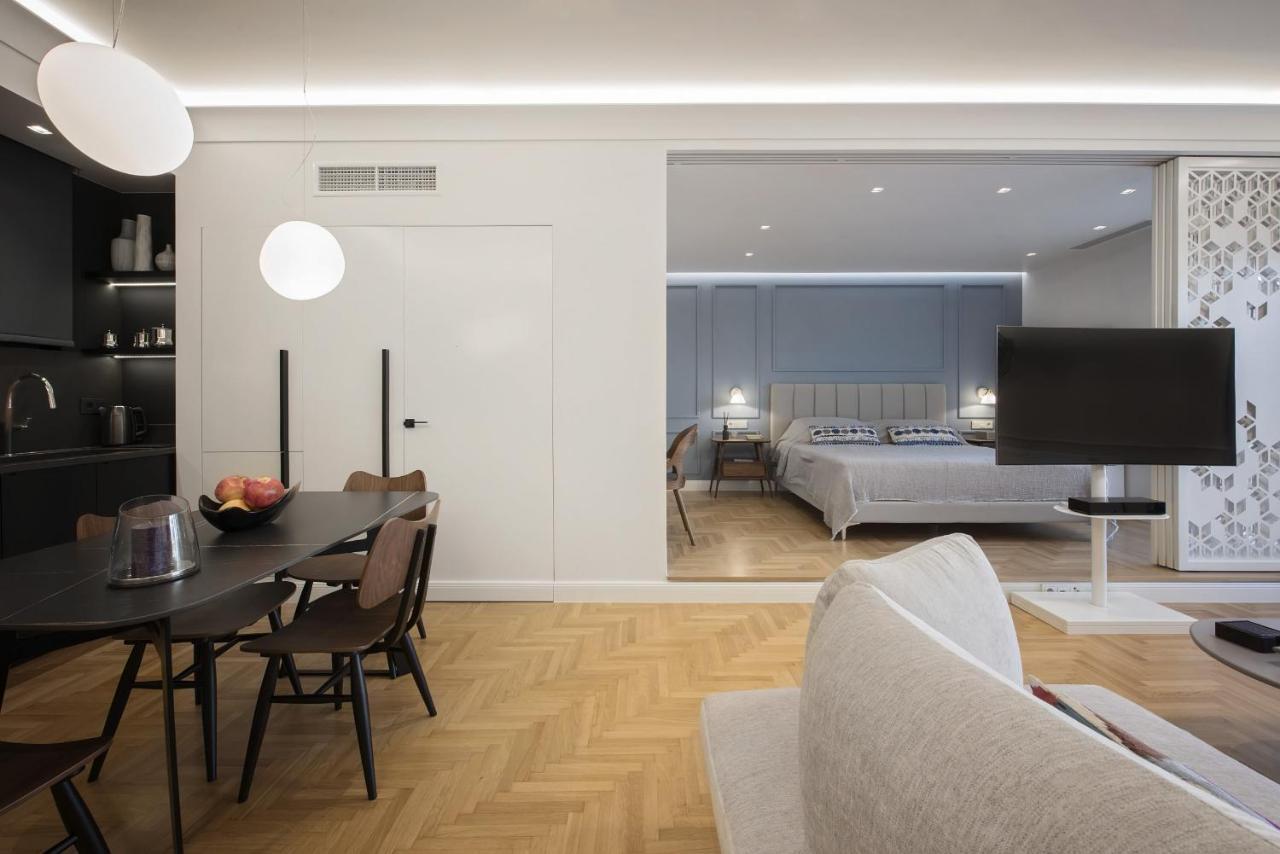 Chic Central Athens Apartment At Mavilli Sq. المظهر الخارجي الصورة