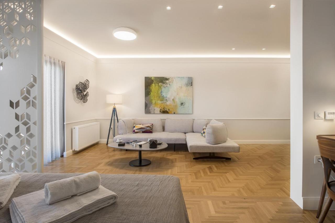 Chic Central Athens Apartment At Mavilli Sq. المظهر الخارجي الصورة