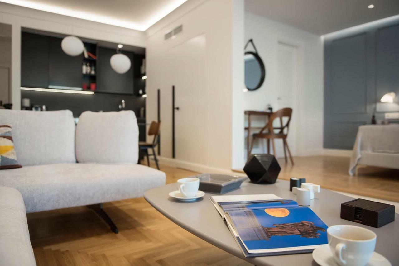 Chic Central Athens Apartment At Mavilli Sq. المظهر الخارجي الصورة